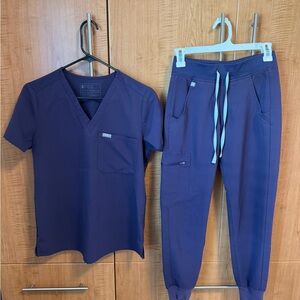 Figs Purple Scrub Set